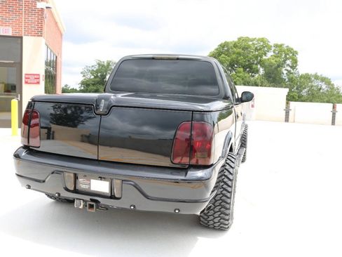 Used 2002 Lincoln Blackwood RWD image 54