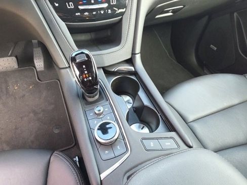 Used 2025 Cadillac XT5 Premium Luxury image 18