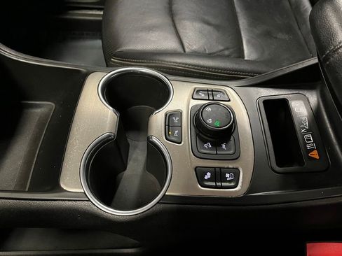 Used 2018 GMC Terrain Denali w/ Advanced Safety Package image 14