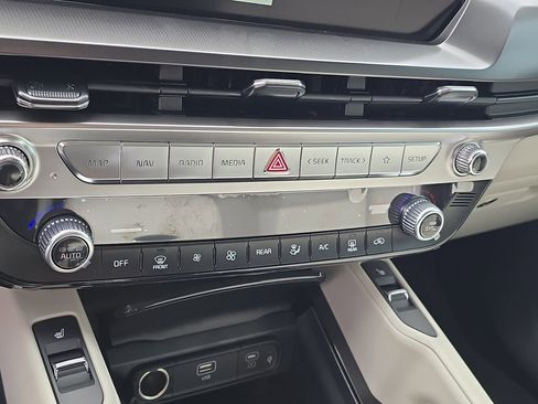 New 2025 Kia Telluride S image 26