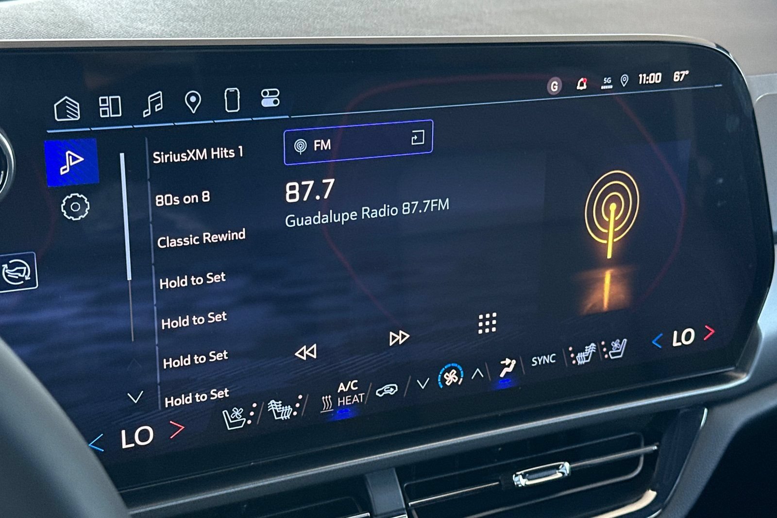 New 2025 Chevrolet Equinox EV RS w/ Active Safety Package 3 AWD/4WD image 18