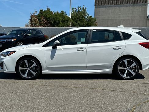 Used 2018 Subaru Impreza 2.0i Sport w/ Popular Package #2 AWD/4WD image 9
