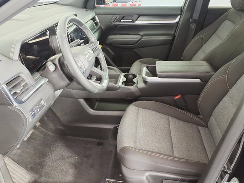 Used 2025 GMC Terrain Elevation w/ Black Edition AWD/4WD image 9