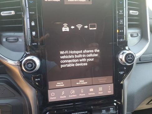 New 2026 RAM 2500 Laramie AWD/4WD image 15