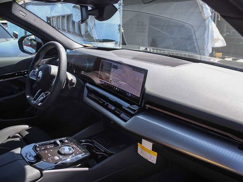 New 2026 BMW 530i w/ M Sport Package image 16