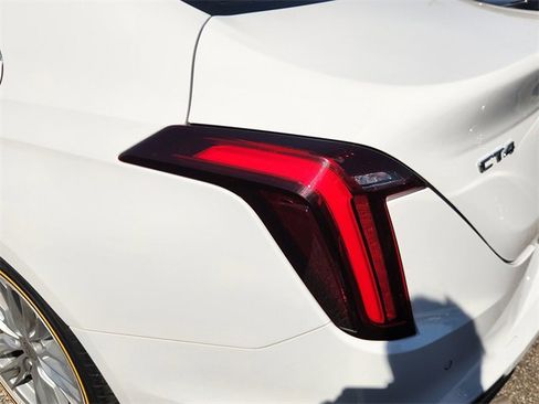 Used 2021 Cadillac CT4 Premium Luxury image 7