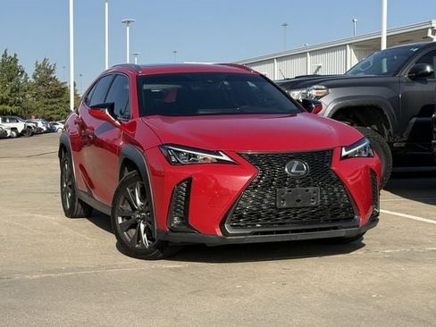 Used 2019 Lexus UX 200 F Sport FWD image 2