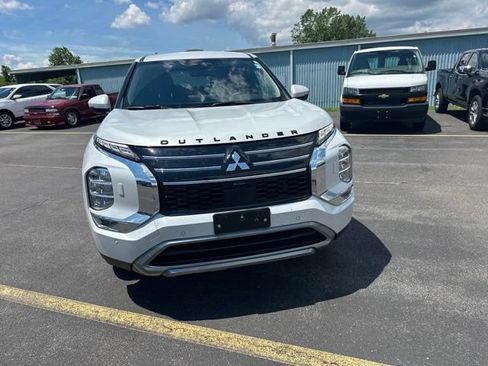Used 2025 Mitsubishi Outlander SE AWD/4WD image 14
