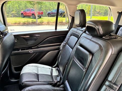 Used 2020 Lincoln Aviator Reserve w/ Equipment Group 201A AWD/4WD image 14