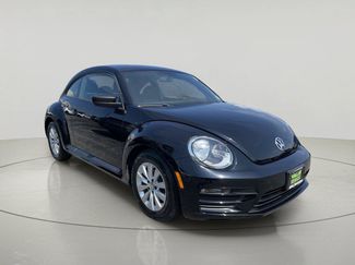 Used 2018 Volkswagen Beetle 2.0T FWD video 1