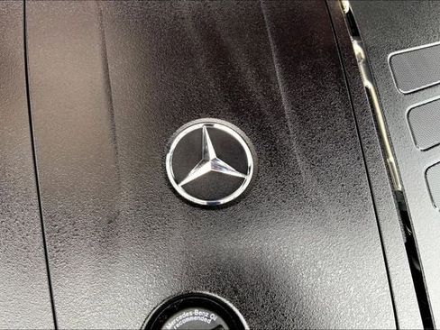 Used 2025 Mercedes-Benz C 300 4MATIC Sedan image 29
