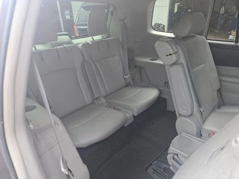 Used 2013 Toyota Highlander Limited AWD/4WD image 35