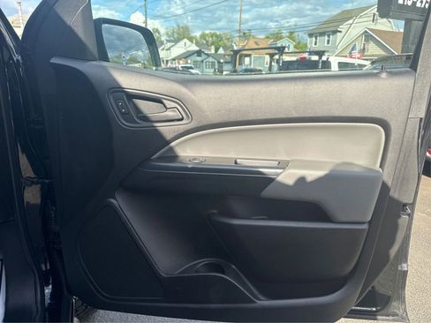 Used 2019 Chevrolet Colorado W/T w/ Custom Special Edition image 21