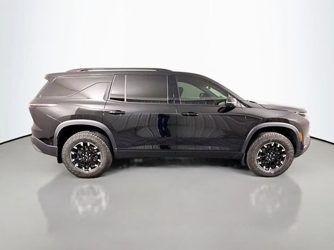 Used 2025 Chevrolet Traverse Z71 w/ Enhanced Driving Package AWD/4WD image 8