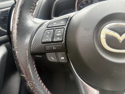 Used 2016 MAZDA MAZDA3 i Touring w/ Popular Equipment Package FWD image 11