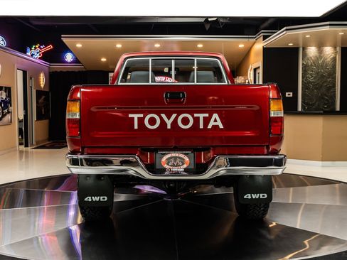 Used 1991 Toyota Pickup Deluxe image 15