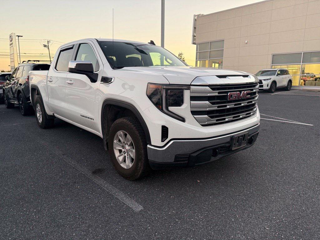 Used 2024 GMC Sierra 1500 SLE AWD/4WD image 1