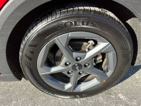 Used 2025 Kia K4 LXS image 29