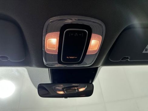 Certified 2024 Hyundai Elantra SE image 24