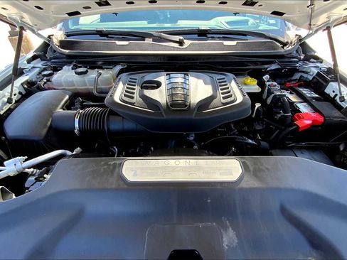 Used 2023 Jeep Wagoneer L Series III w/ Preferred Equipment Group image 30