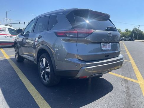 Used 2026 Nissan Rogue SL FWD image 31