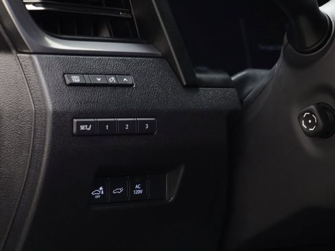 Used 2024 Lexus GX 550 w/ Accessory Package (Z1) image 7