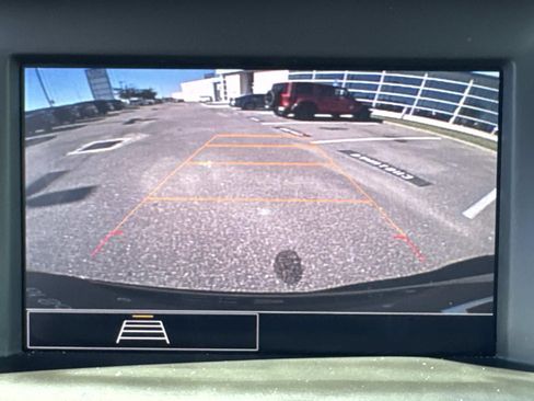 Used 2024 GMC Terrain SLE image 26