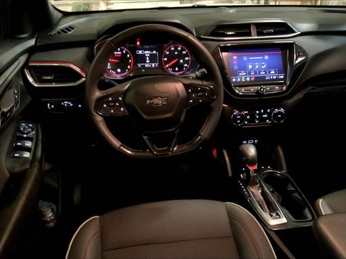 Used 2023 Chevrolet TrailBlazer RS w/ Convenience Package image 5
