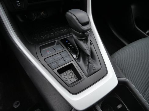 Certified 2024 Toyota RAV4 LE AWD/4WD image 25