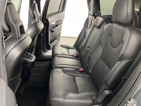 Used 2020 Volvo XC90 T6 Momentum AWD/4WD image 37