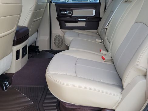 Used 2018 RAM 1500 Laramie w/ Convenience Group image 8