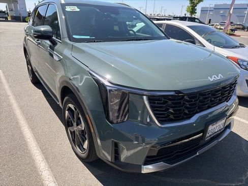 Used 2025 Kia Sorento EX AWD/4WD image 5