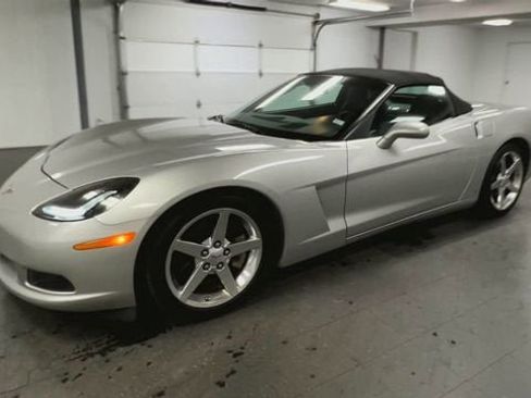 Used 2007 Chevrolet Corvette Convertible w/ Preferred Equipment Group RWD image 4