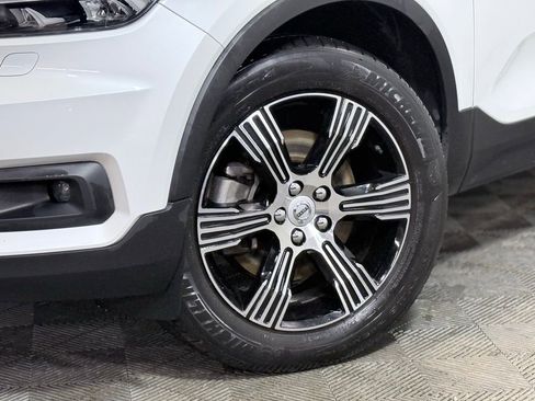 Used 2022 Volvo XC40 T5 Inscription w/ Climate Package AWD/4WD image 2
