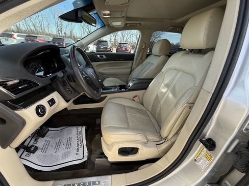 Used 2014 Lincoln MKT AWD w/ Equipment Group 201A image 21