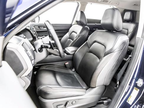 Used 2022 Nissan Pathfinder SL w/ Lighting Package (N92) FWD image 27