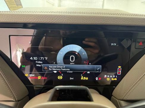 New 2026 GMC Yukon Denali w/ Denali Reserve Package RWD image 18