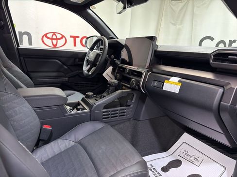 Used 2026 Toyota 4Runner TRD Off-Road Premium AWD/4WD image 9