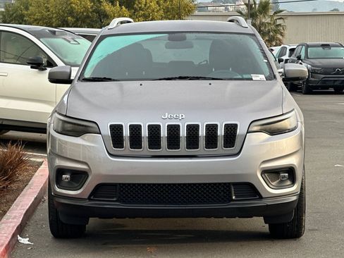 Used 2020 Jeep Cherokee Latitude Plus image 10