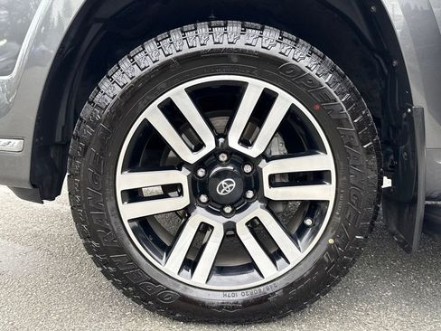 Used 2018 Toyota 4Runner Limited image 30