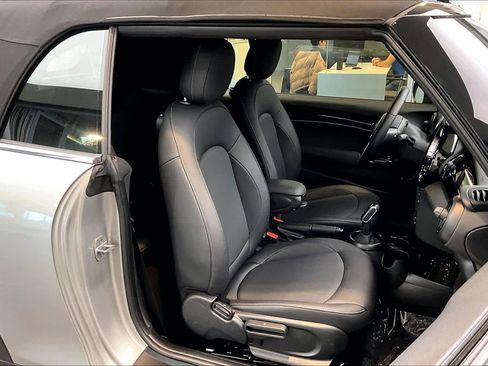 Used 2023 MINI Cooper Cooper image 16