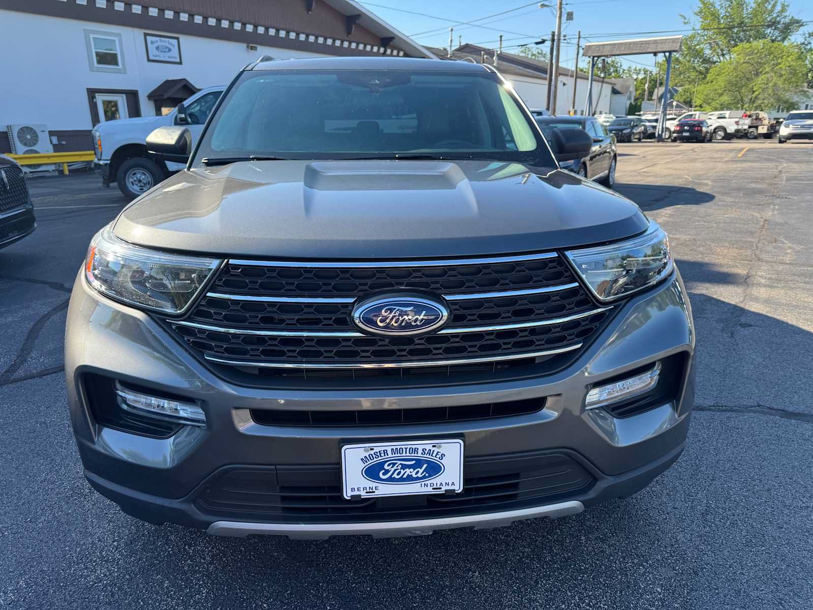 Used 2023 Ford Explorer XLT w/ Equipment Group 202A AWD/4WD image 17