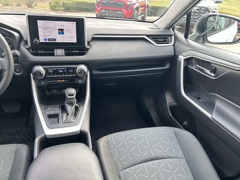 Used 2024 Toyota RAV4 XLE w/ Convenience Package image 17