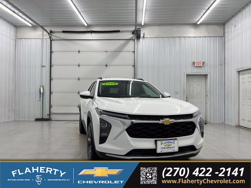 Used 2025 Chevrolet Trax LT w/ LT Convenience Package FWD 360° Tour
