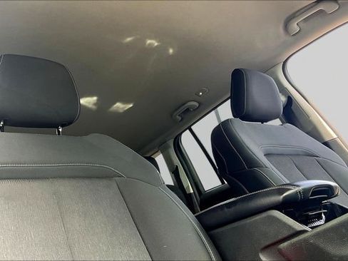 Used 2023 Jeep Grand Cherokee Laredo AWD/4WD image 27