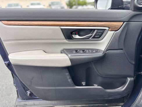 Used 2018 Honda CR-V Touring image 25