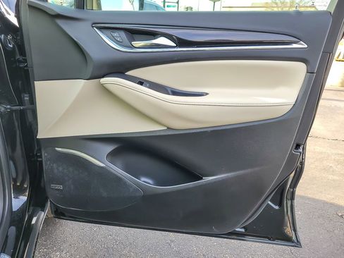 Used 2021 Buick Enclave Essence w/ Sport Touring Edition image 22