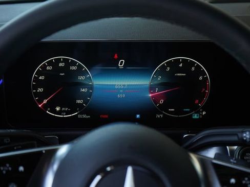 Used 2026 Mercedes-Benz GLB 250 image 17