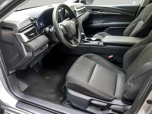 Used 2025 Toyota Camry LE FWD image 9
