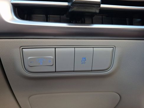 Certified 2025 Hyundai Tucson SE image 27